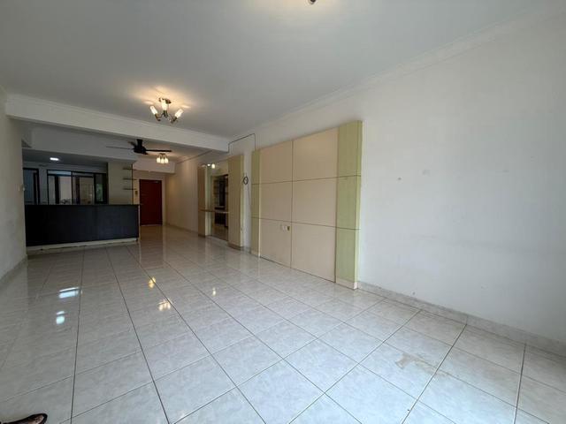 Below Market Cyber Heights Villa condo gardenview dmelor at Cyberjaya