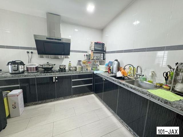 BELOW MARKET Aman perdana klang single sty semi d for sale value buy