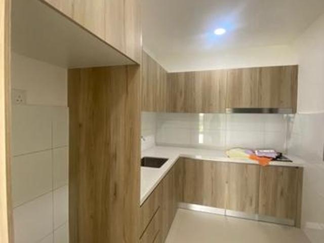 BELOW MARKET Arinna Condo Kemuning Utama Partial Furnish FOR RENT