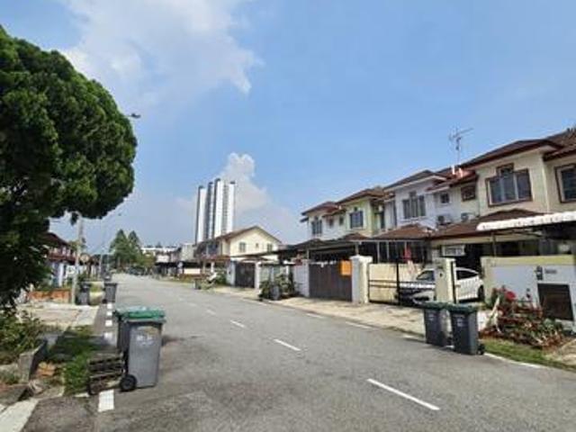 Below Market Bukit Indah Jalan Indah 25 Renovated Double Storey House