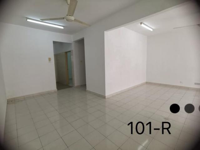 BELOW MARKET GOOD CONDITION 2 Storey House Bidara Bandar Botanic
