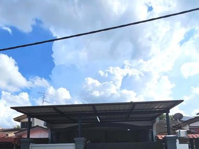BELOW MARKET Desa Jaya Ulu Tiram Newly Renovated 1Sty House