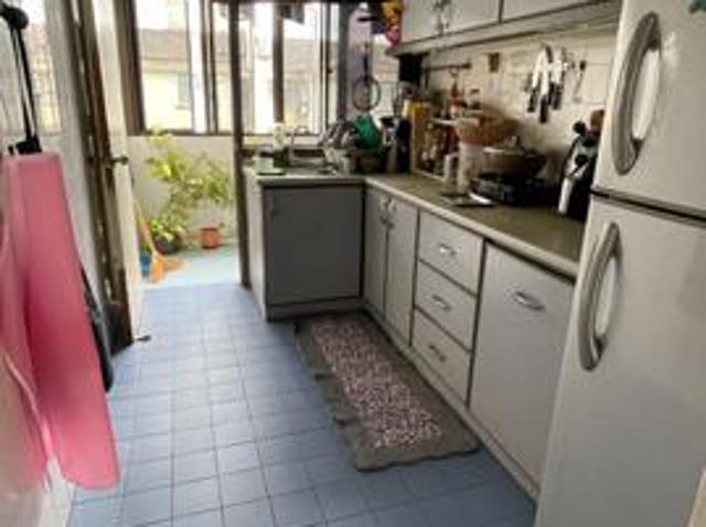 Below market Full Furnished with 2 car parking Court7 Apartment