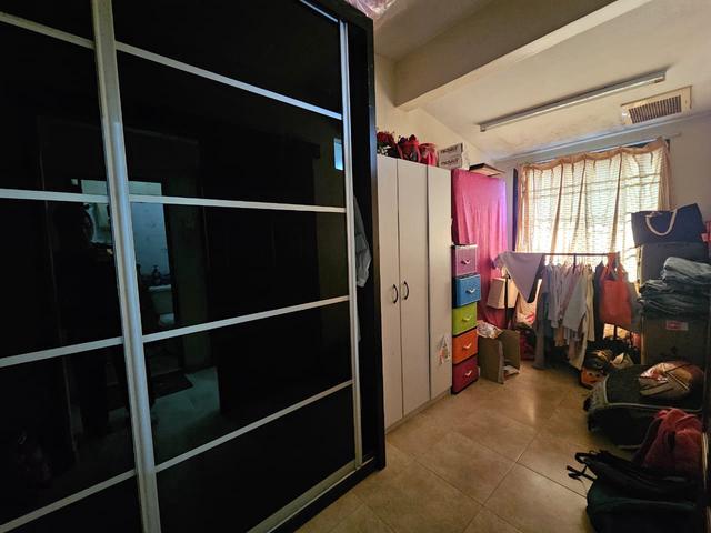 Below market full loan Johor Jaya low cost