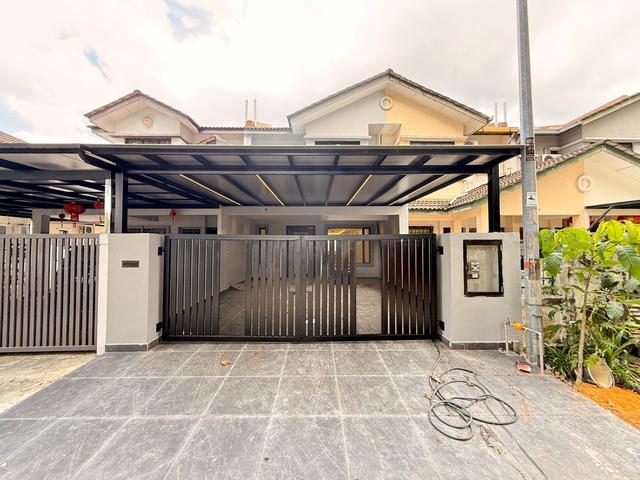 Below market Full Renovated Bukit Indah 2 Storey Terrace Unblock View
