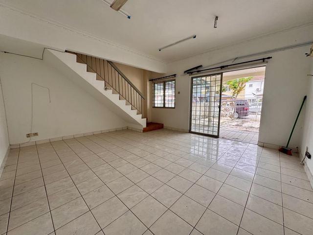 BELOW MARKET Landed Teres House Taman Puchong Utama PU 12 KITCHENTOP