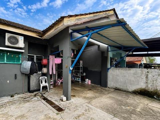 Below market Molek single Storey Terrace