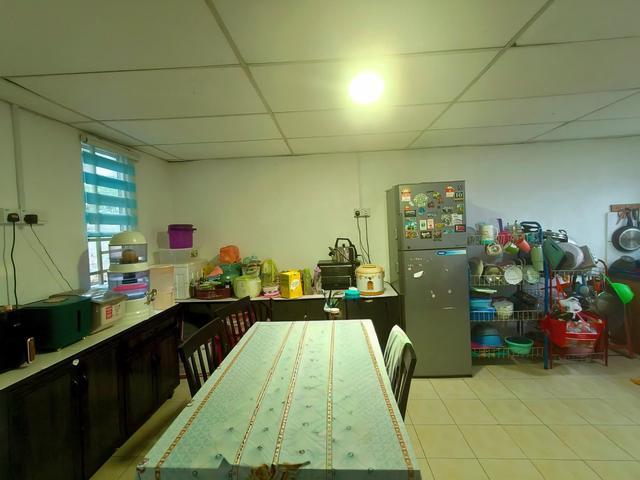 Below market single Storey corner