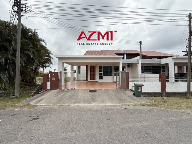 Below Market Single Storey Semi Detached at Senadin Miri 10 POINTS