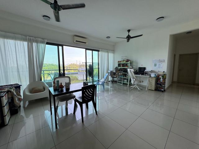 BELOW MARKET Sky Villa DIsland Corner Lakeview Unit Elevia X2 Puchong