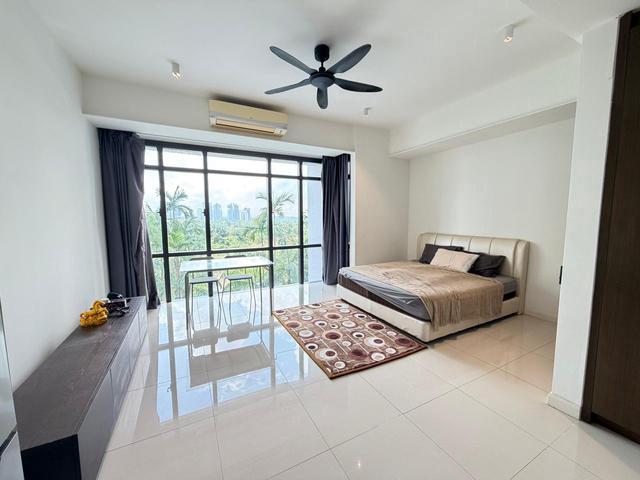 Below Market Studio Grand Medini Fully Furnish Near To Tuas PTP