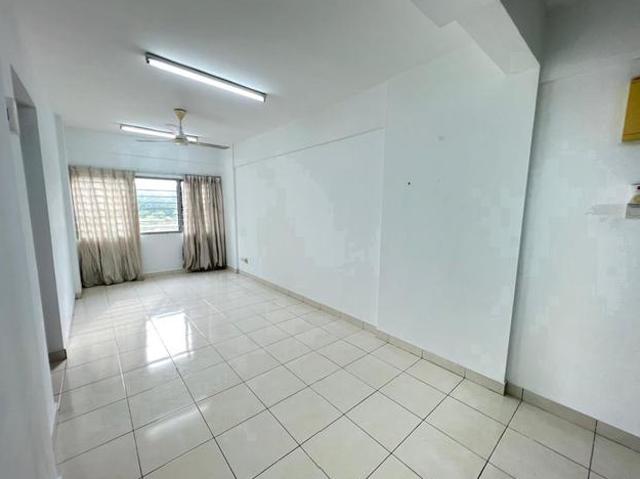 Below Market Suria Rafflesia Apartment Setia Alam 3R2B Freehold Sale
