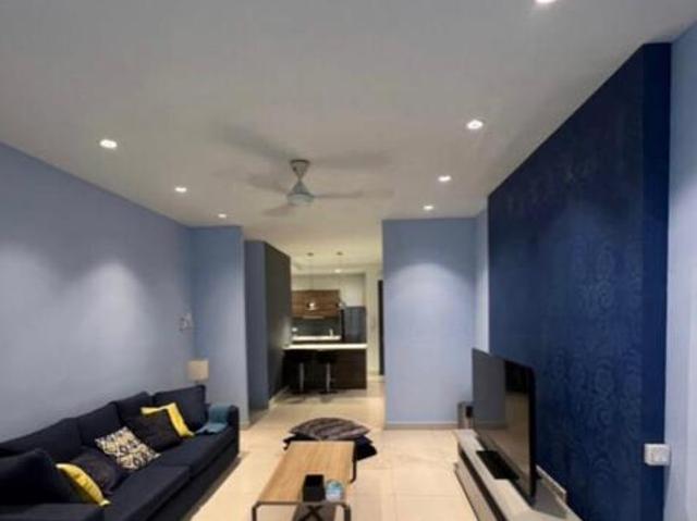 BELOW MARKET PJ Centrestage Designer Suite Renovated Fully Furnished