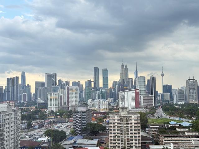 Below Market Rate 4 Bedroom KLCC View with Kitchen Top Pm for more