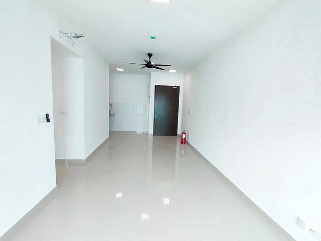 Below Market with Balcony Twin Residences Condo For Sale Puchong Jaya
