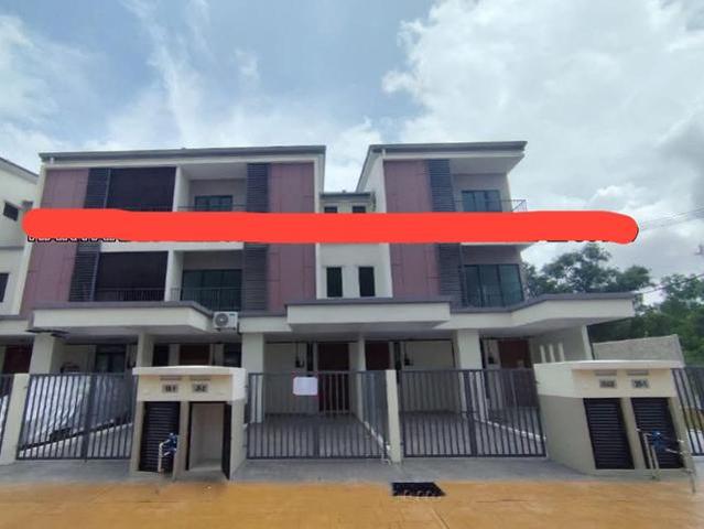 below market townhouse elegan residensi taman putra perdana puchong