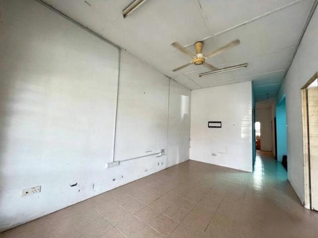 Below Market Taman Pinggiran Cyber Single Storey cozy unit cyberjaya