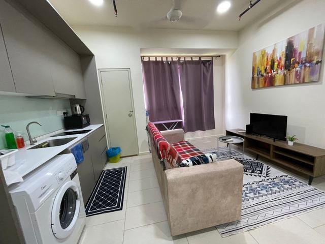BELOW MARKET Tamarind Suite Studio Facing Pool Centrus Hyve Cyberjaya
