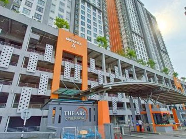 BELOW MARKET The Arc Residence 90 Furnished Unit 1 Carpark Well Kept