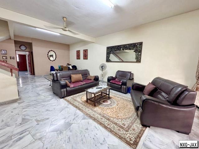 BELOW MARKET VALUE 20X70 Bandar Baru Klang Double Storey House