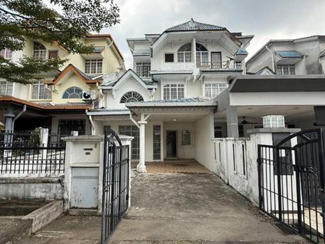 BELOW MARKET VALUE 25 Storey Jalan Pualam Seksyen 7 Shah Alam
