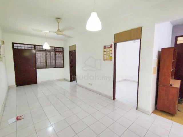 Below market value 485sqft! Trefoil Setia Alam Studio Unit