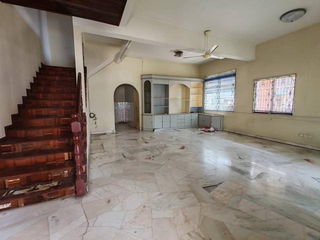 Below Market Value 50kDouble Storey Corner Lot Taman Medan Convent