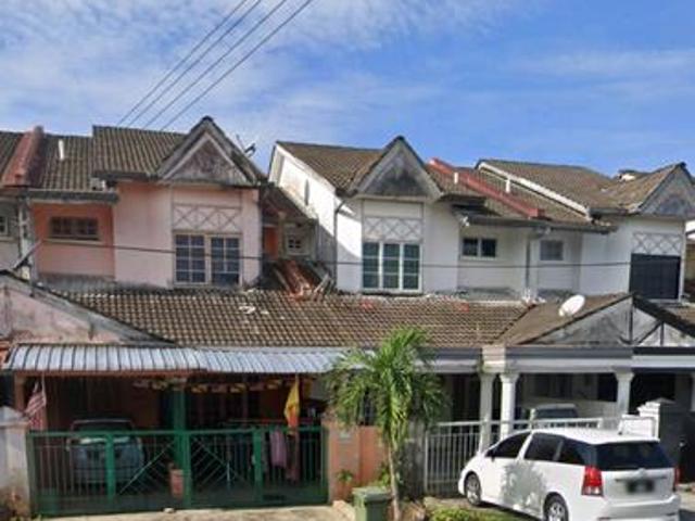 BELOW MARKET VALUE Double Storey Intermediate Terrace For Sale