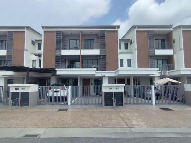 Below Market Value Lower Unit 15 Sty Townhouse Taman Putra Perdana