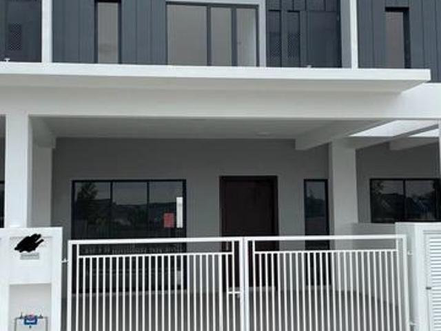 Below market value New 2sty House in Sendayan 22x70 or 25x70 available