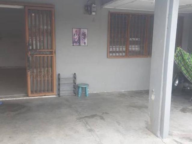 BELOW MARKET VALUE Single Storey Terrace in Seksyen 25 Shah Alam