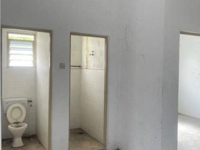 Below Market Value Single Storey Corner House For Sale