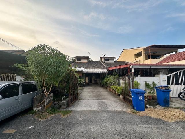 BELOW MARKET VALUE Single Storey Seksyen 18 Shah Alam