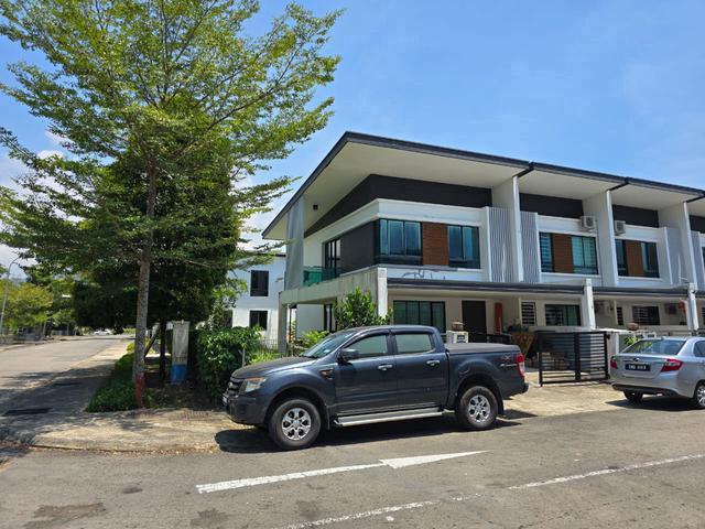 Below Market Value Park Residence Terrace Corner 2506sqft