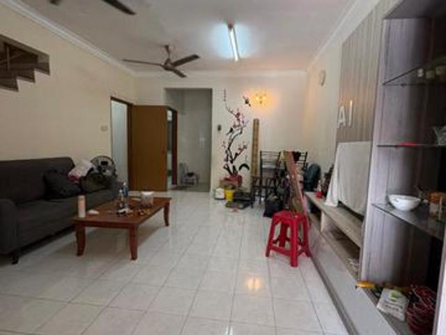 Below Market Value PU10 Puchong Utama 2 Storey Terrace House 4R3B