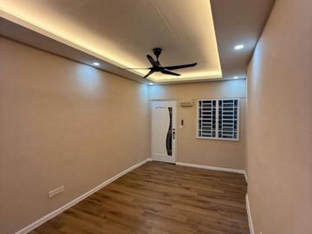 BELOW MARKET VALUE Renovated Unit
