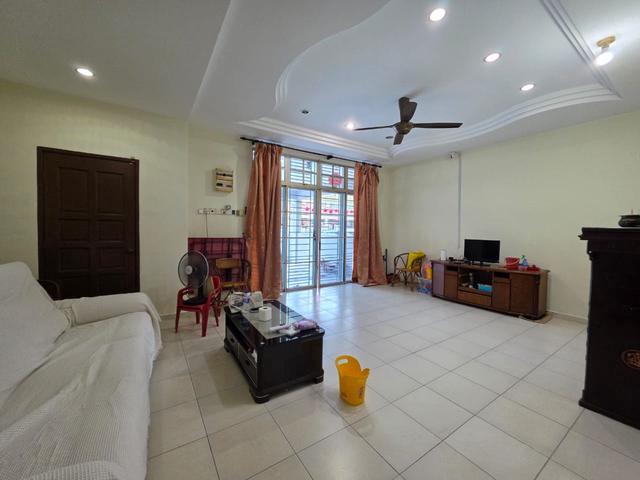 Below Market value Renovated 2 storey Semabok Perdana ujong pasir