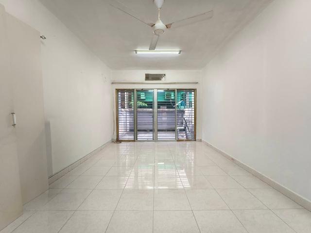 Below market value townhouse villa mas 1 taman wahyu Kuala lumpur