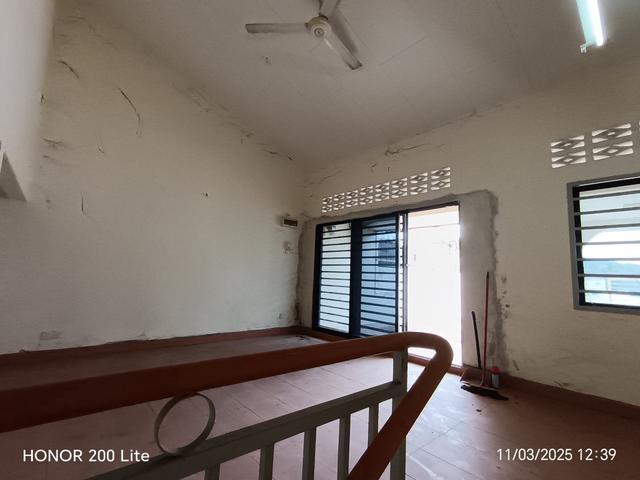 BELOW MARKET VALUE Taman Makmur Templer 22x80sqft