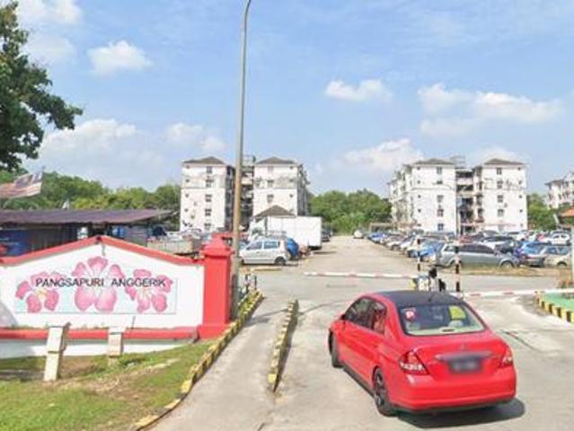 BELOW MARKETAnggerik Apartment Putra Perdana Puchong 710sqft