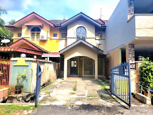 BELOW MARKETFACING OPEN2TINGKAT PUCHONG PERDANA 600 Metre LRT