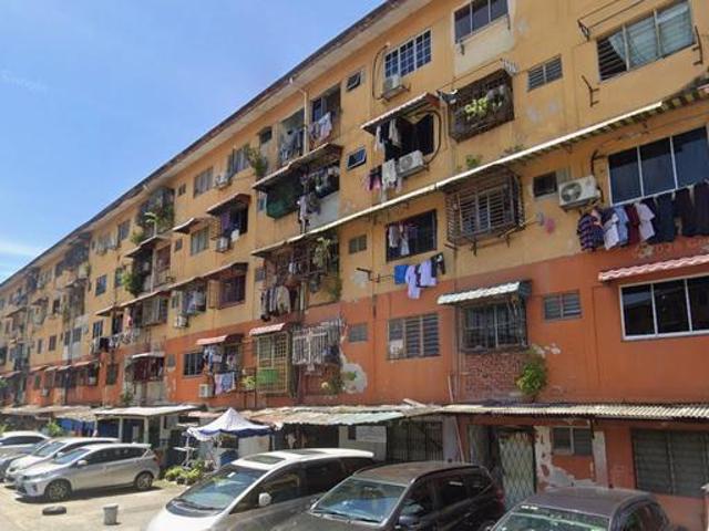 BELOW MARKETFlat Desa Ria Petaling Jaya 650sqft