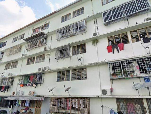 BELOW MARKETFlat Taman Cahaya Indah Ampang 440sqft