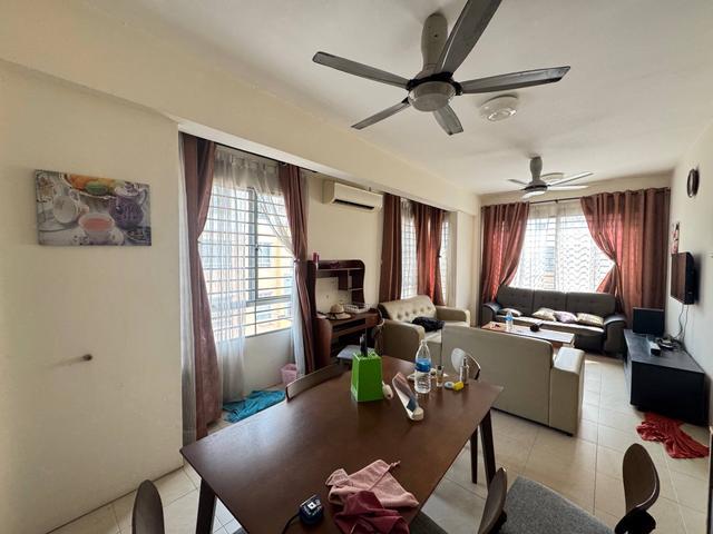 BELOW MARKETFULLY FURNISHED1 PARKING Apartment Laman Suria Kajang
