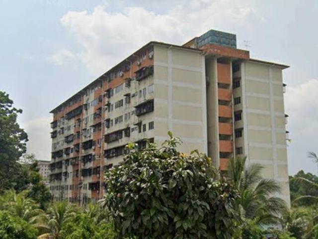 BELOW MARKETPangsapuri Taman Tasik Sungai Chua Kajang 750sqft
