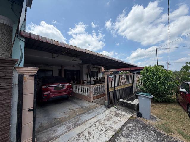 BELOW MARKETRENOVATED Jalan Hijau Taman Pelangi