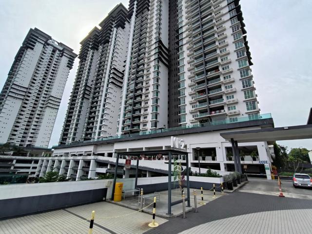 Below Mv Walk to LRTKiara Residence 2 1060sf 3r2b Bukit Jalil View