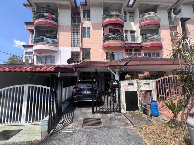 Below MV GROUND FLOOR Townhouse Taman Lagenda Mas Cheras Selangor