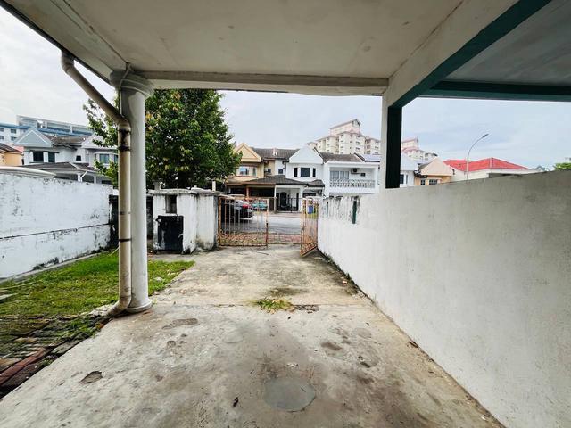 Below MV NON BUMI 2 Storey Terrace Jalan Ferum Seksyen 7 Shah Alam