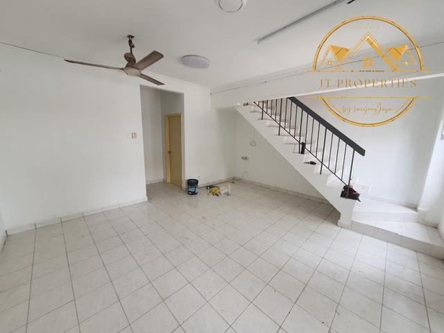 BELOWMARKETPRICENOTFACEHOUSE 2 Storey House Taman Puchong Utama